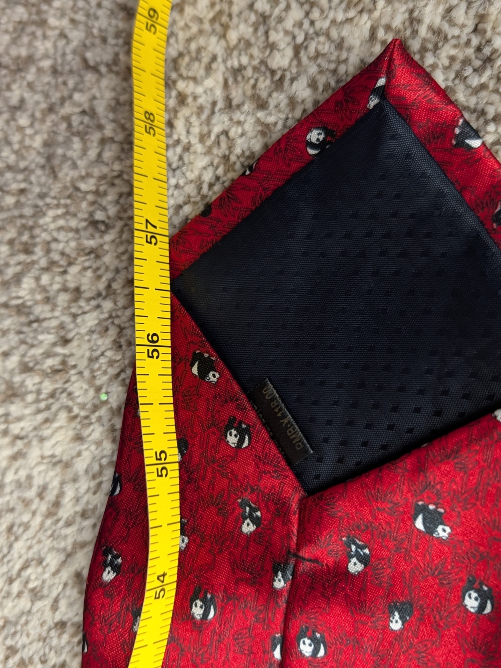 Kai Long 100% Silk Panda Pattern Red Tie - Picture 4 of 4